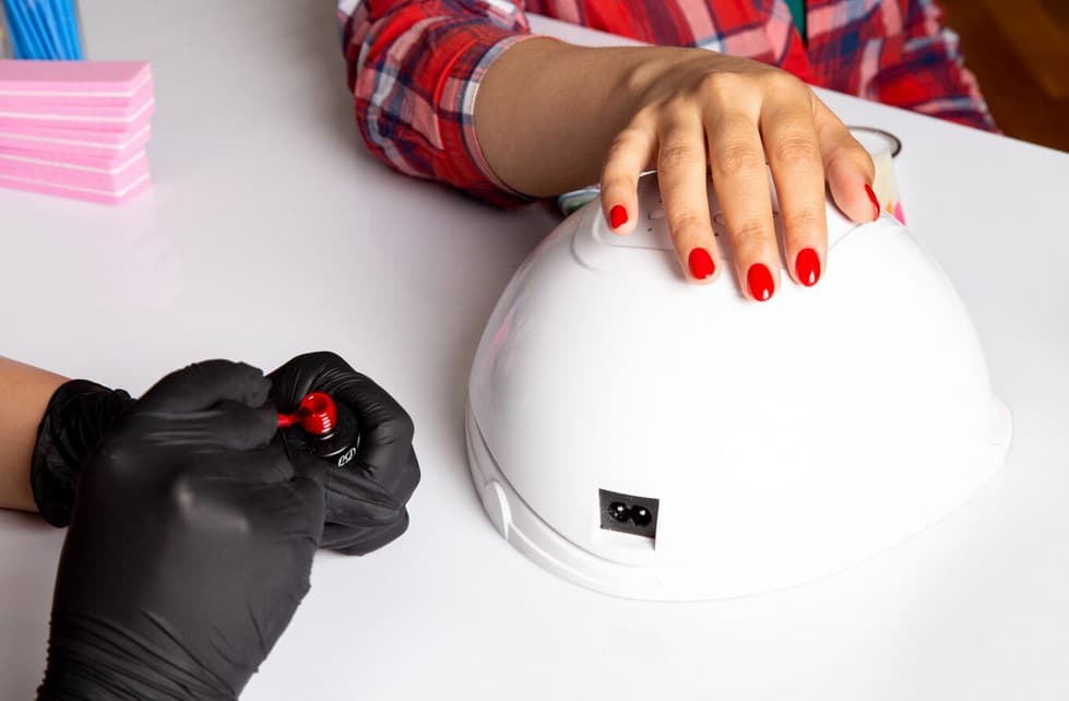 Manicure hybrydowy